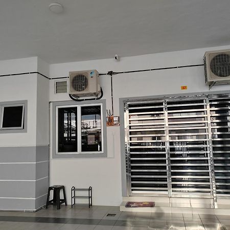 My Homestay Sitiawan - Astronaut Space House 8 Pax Ngoại thất bức ảnh