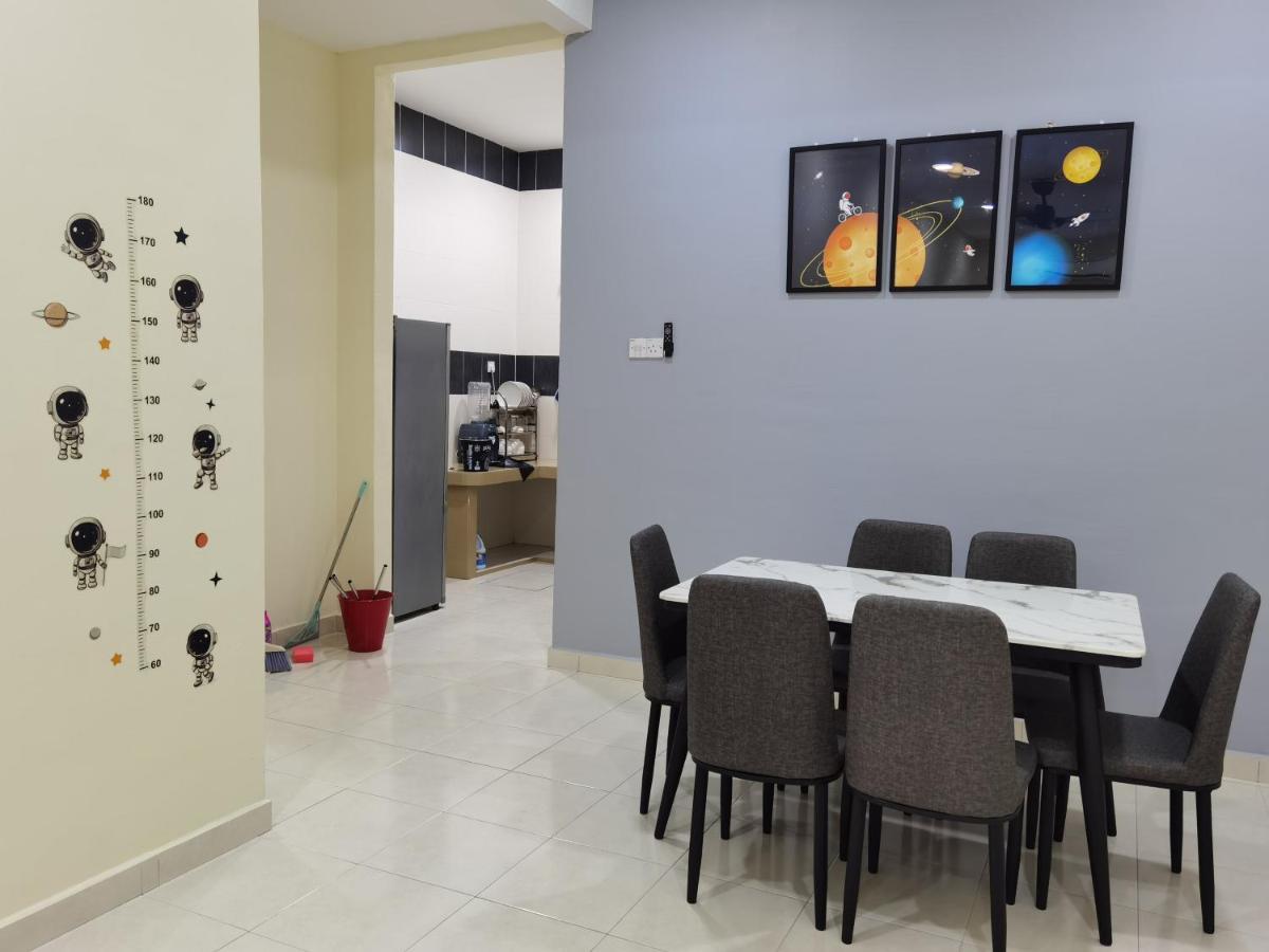 My Homestay Sitiawan - Astronaut Space House 8 Pax Ngoại thất bức ảnh